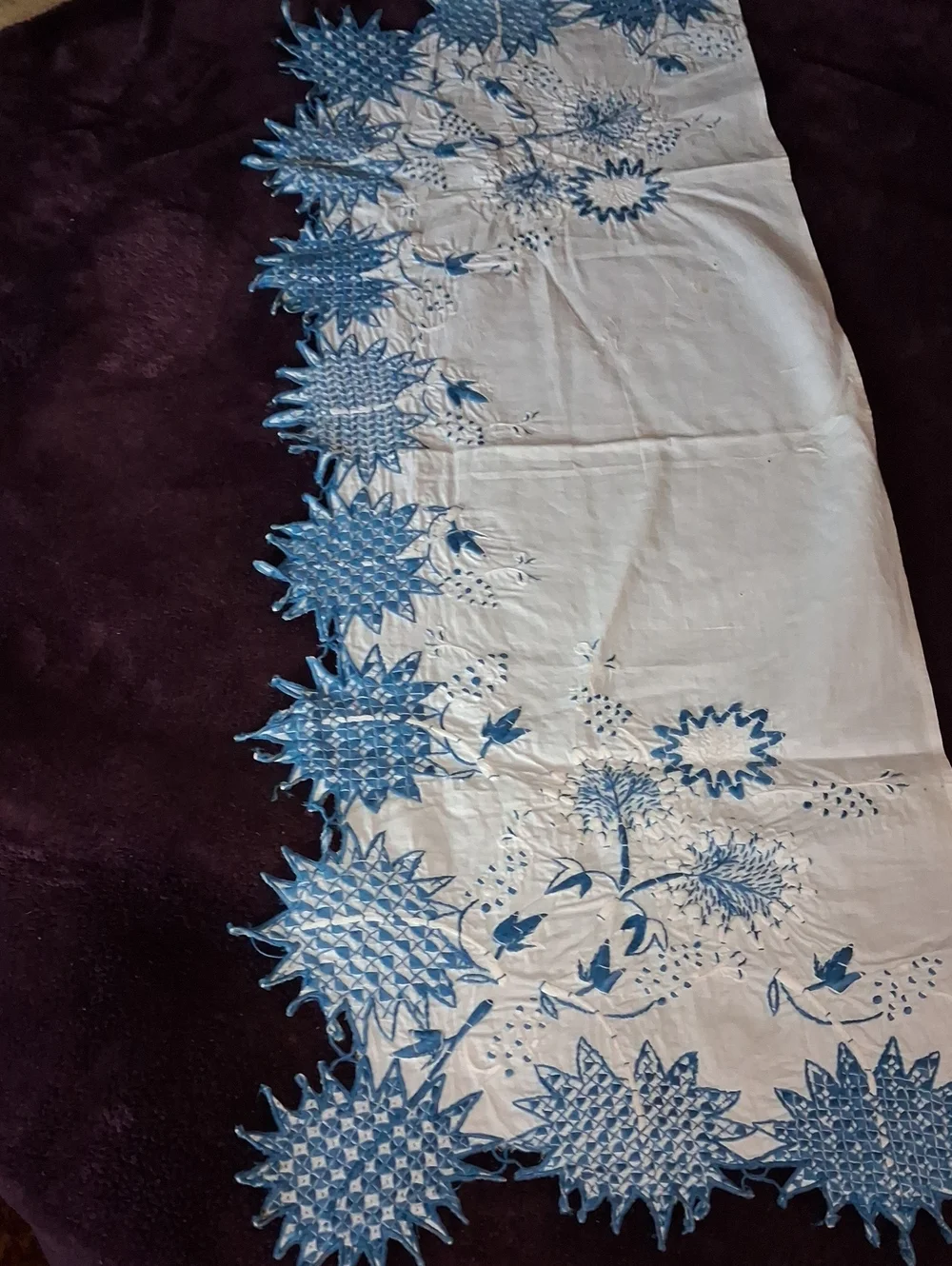 Vintage White Linen Table Runner with Blue Floral Embroidery ×2